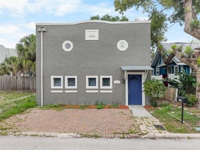 115 W Allison Ct