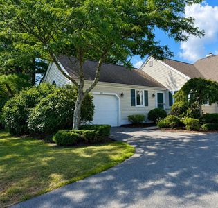 125 Leisure Green Drive N