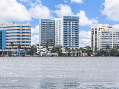 1551 N Flagler Drive #Lph-11