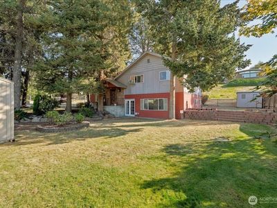 140 Robin Place NW