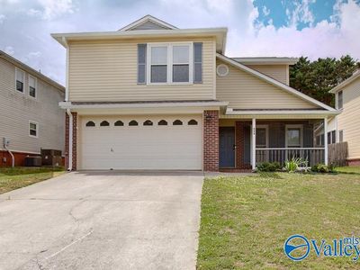 224 Shadowbrook Ln NE