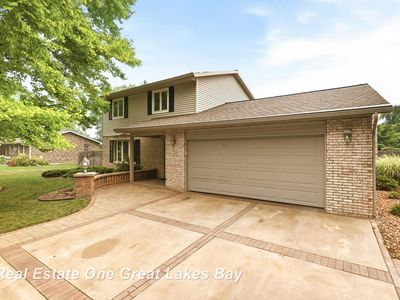 7560 Laurie Ln S