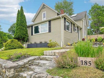185 W Main St