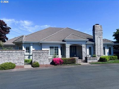 3279 Lakemont Dr