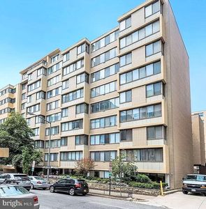 522 21st St NW APT 807