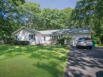 42 Squires Ave