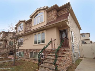 66 Plumtree Ln