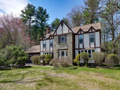Property at 7 Old Colony Dr, Norfolk, MA