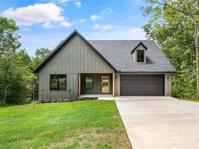 24 Wakefield Ln