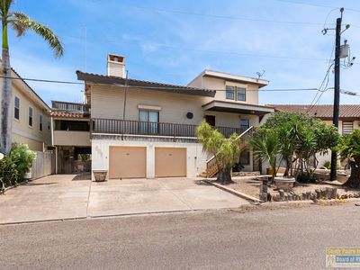 609 S Marina Dr