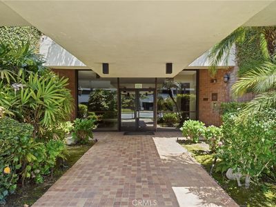 4477 Wilshire