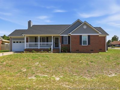 Property at 627 Sunnybrook Dr, Hope Mills, NC