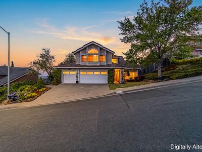 2321 Ascot Pkwy