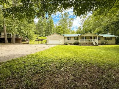 Property at 132 Wild Cherry Ln, Sissonville, WV