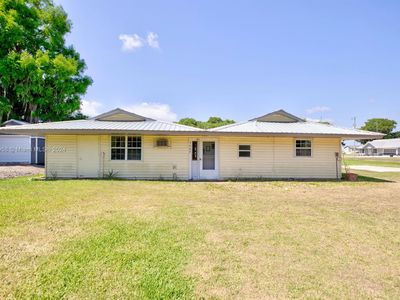 Property at 1607 Lakeshore Dr, Lorida, FL