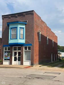 147 E Main St