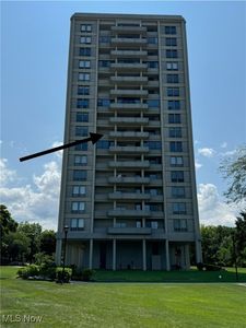 1 Bratenahl Pl APT 709