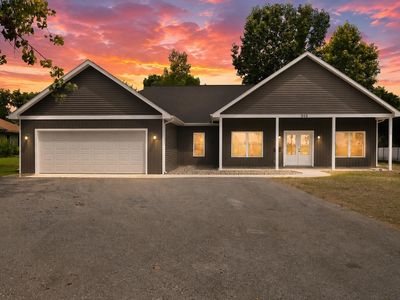 940 W Business Highway 30