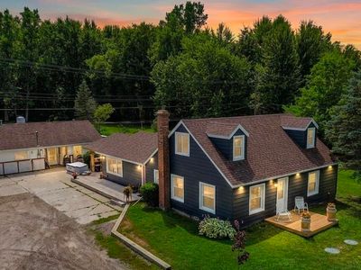 8111 Saint Clair Hwy