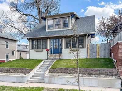 311 E 19th St