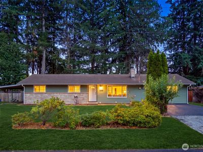 2402 Larch SE