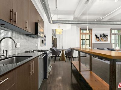 1645 Vine St APT 301