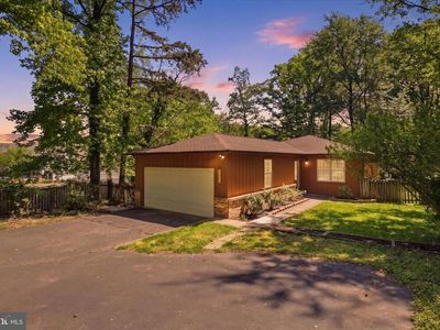 Property at 18507 Amidon Ave, Triangle, VA
