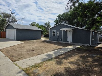 865 W 48th St