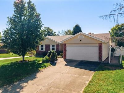 935 W Weybridge Ct