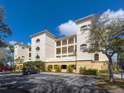 980 Cooper St Unit 302