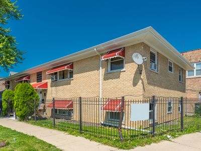 621 Lake St