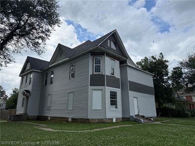 901 N 13th St