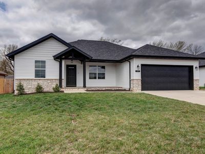 727 N Century Avenue