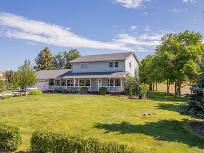 14 Beacon Dr