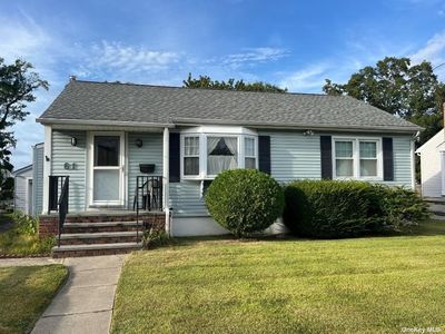 61 Mohawk Drive