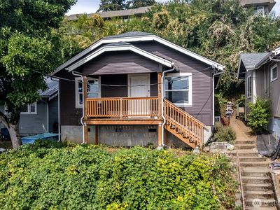 703 Allen Street