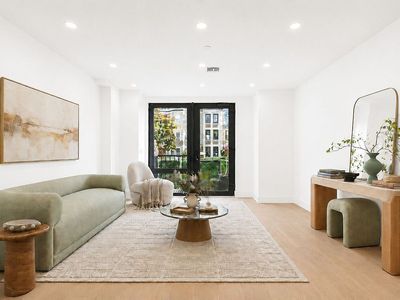 371 Hawthorne St #1