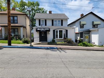 3610 Main St