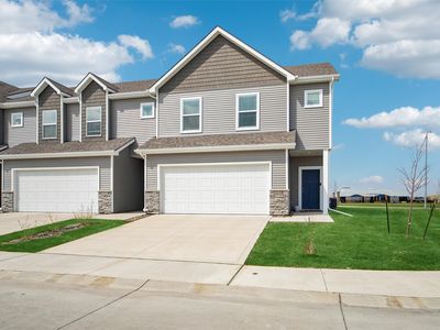 3348 NW Stratford Ln