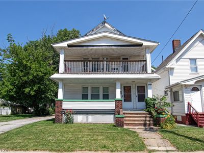 2189 W 105th St