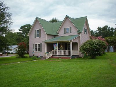 102 E Main St