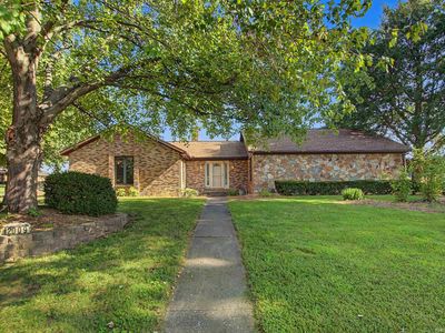 2009 Greenbrier Dr