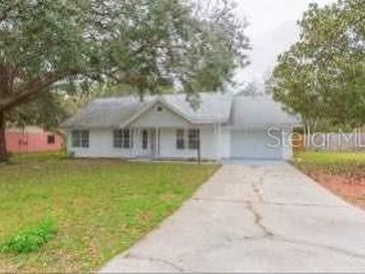 4 Cedar Trace Way