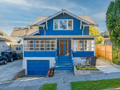 1131 Commercial Ave