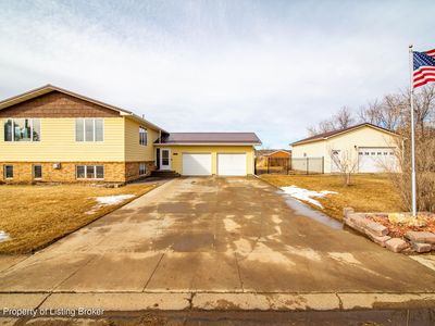 Property at 406 Meadow Ln, Mott, ND
