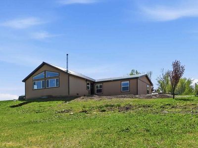 8066 N Valley View Hts