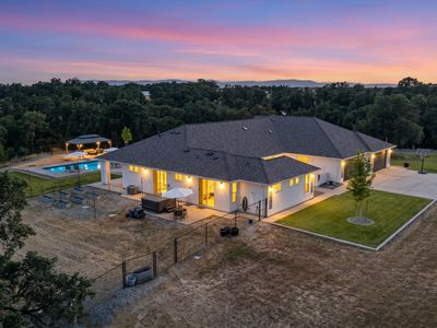 21999 Los Altos Dr