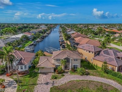 2502 Cape Coral Pkwy W