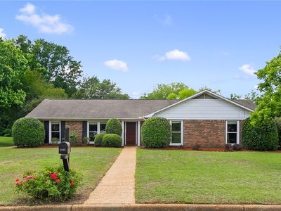 2120 Manassas Ave
