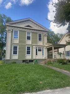 333 E Saint Clair St